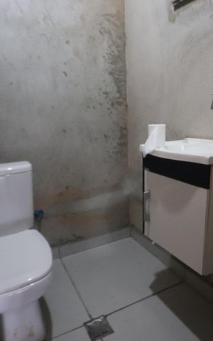 Casa à venda com 100m², 2 quartos e 3 vagasBanheiro de serviço