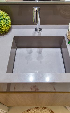 Apartamento à venda com 73m², 2 quartos e 1 vaga Apartamento à venda com 73m², 2 quartos e 1 vagaDetalhe Banheiro - Social