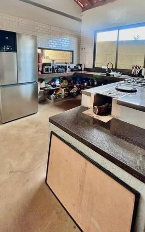 Casa para alugar com 360m², 3 quartos e 2 vagas Casa para alugar com 360m², 3 quartos e 2 vagasCozinha