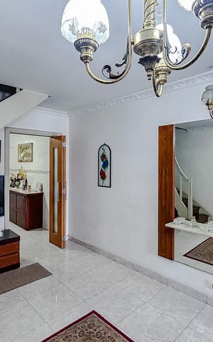 Casa à venda com 129m², 3 quartos e 1 vagaSala