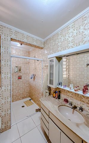 Casa à venda com 129m², 3 quartos e 1 vagaBanheiro