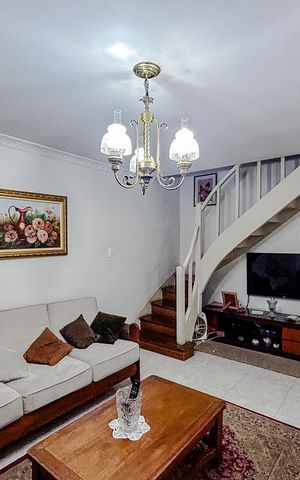 Casa à venda com 129m², 3 quartos e 1 vagaSala