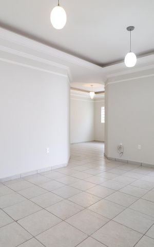 Casa para alugar com 195m², 4 quartos e 4 vagasSala