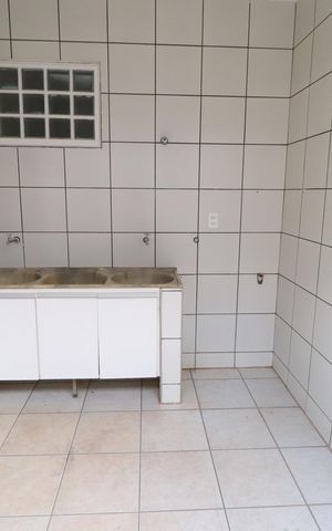 Casa para alugar com 195m², 4 quartos e 4 vagasÁrea de Serviço