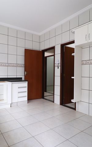 Casa para alugar com 195m², 4 quartos e 4 vagasCozinha
