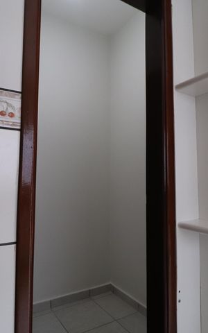 Casa para alugar com 195m², 4 quartos e 4 vagasCozinha - Dispensa