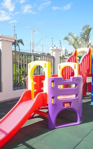 Apartamento para alugar com 45m², 2 quartos e 1 vaga Apartamento para alugar com 45m², 2 quartos e 1 vagaÁrea comum - Playground