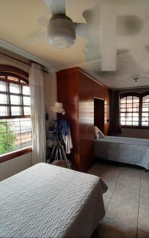 Casa à venda com 407m², 3 quartos e 3 vagas