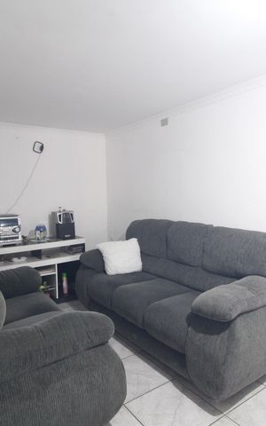 Casa para alugar com 233m², 2 quartos e 4 vagasSala