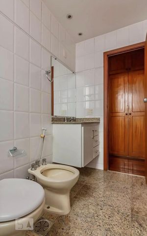 Apartamento para alugar com 141m², 4 quartos e 2 vagas Apartamento para alugar com 141m², 4 quartos e 2 vagasSuíte - Banheiro