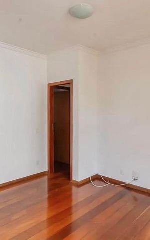 Apartamento para alugar com 141m², 4 quartos e 2 vagas Apartamento para alugar com 141m², 4 quartos e 2 vagasSala