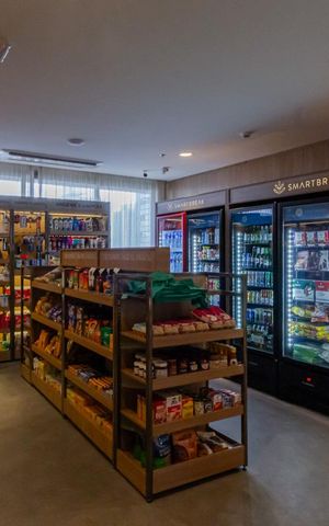 Studio para alugar com 44m², 1 quarto e 1 vaga Studio para alugar com 44m², 1 quarto e 1 vagaÁrea comum - Mercado