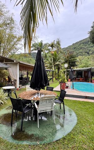 Casa para alugar com 10000m², 3 quartos e 4 vagas Casa para alugar com 10000m², 3 quartos e 4 vagasÁrea externa