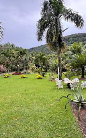 Casa para alugar com 10000m², 3 quartos e 4 vagas Casa para alugar com 10000m², 3 quartos e 4 vagasÁrea externa