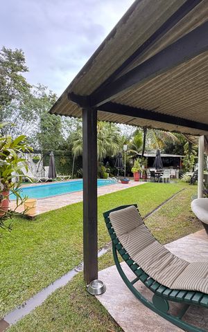 Casa para alugar com 10000m², 3 quartos e 4 vagas Casa para alugar com 10000m², 3 quartos e 4 vagasÁrea externa