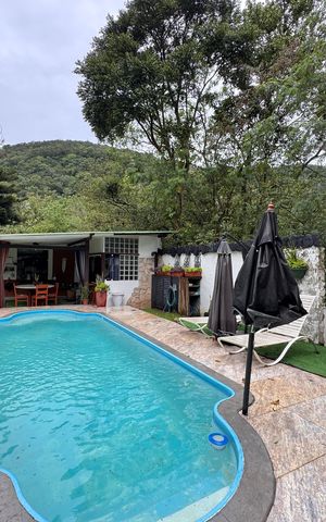 Casa para alugar com 10000m², 3 quartos e 4 vagas Casa para alugar com 10000m², 3 quartos e 4 vagasÁrea externa