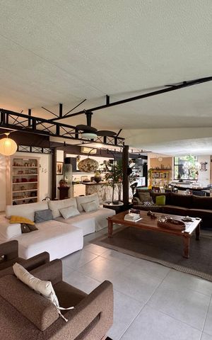 Casa para alugar com 10000m², 3 quartos e 4 vagas Casa para alugar com 10000m², 3 quartos e 4 vagasSala