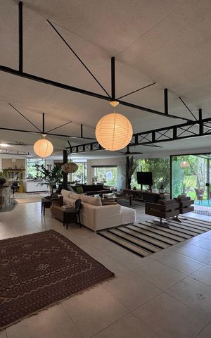 Casa para alugar com 10000m², 3 quartos e 4 vagas Casa para alugar com 10000m², 3 quartos e 4 vagasSala