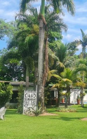 Casa para alugar com 10000m², 3 quartos e 4 vagas Casa para alugar com 10000m², 3 quartos e 4 vagasFachada