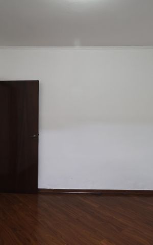 Casa para alugar com 190m², 4 quartos e 3 vagas Casa para alugar com 190m², 4 quartos e 3 vagasSuite
