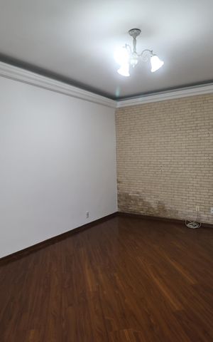 Casa para alugar com 190m², 4 quartos e 3 vagas Casa para alugar com 190m², 4 quartos e 3 vagasSala