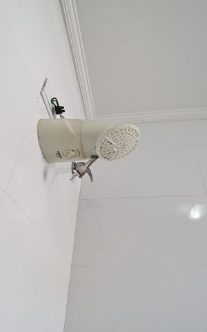 Casa para alugar com 190m², 4 quartos e 3 vagas Casa para alugar com 190m², 4 quartos e 3 vagasBanheiro da Suíte