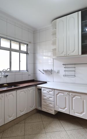 Casa para alugar com 190m², 4 quartos e 3 vagas Casa para alugar com 190m², 4 quartos e 3 vagasCozinha