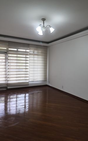 Casa para alugar com 190m², 4 quartos e 3 vagas Casa para alugar com 190m², 4 quartos e 3 vagasSala
