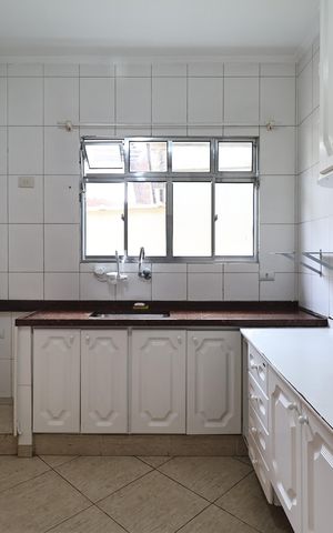 Casa para alugar com 190m², 4 quartos e 3 vagas Casa para alugar com 190m², 4 quartos e 3 vagasCozinha