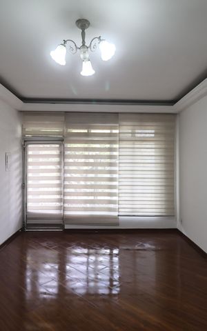Casa para alugar com 190m², 4 quartos e 3 vagas Casa para alugar com 190m², 4 quartos e 3 vagasSala