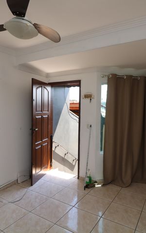 Casa à venda com 116m², 3 quartos e 3 vagasSala