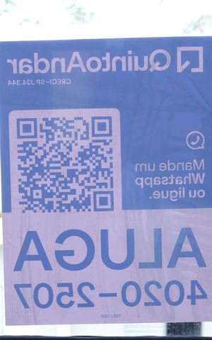 Apartamento para alugar com 50m², 1 quarto e sem vagaPlaca instalada na janela do imóvel, dia 11.09.2026 - Código da placa:  YEEJ -1102 (1º andar com visão para a rua)