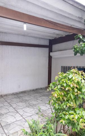 Casa à venda com 133m², 2 quartos e 1 vaga Casa à venda com 133m², 2 quartos e 1 vagaGaragem