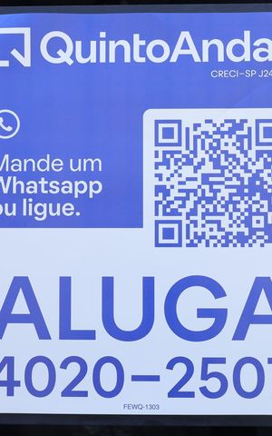 Apartamento para alugar com 50m², 1 quarto e sem vagaPlaca GRANDE instalada no portão do imóvel, dia 11.09.2026 - Código da placa: FEWQ-1303