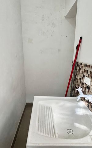 Casa para alugar com 30m², 1 quarto e sem vaga Casa para alugar com 30m², 1 quarto e sem vagaÁrea de Serviço