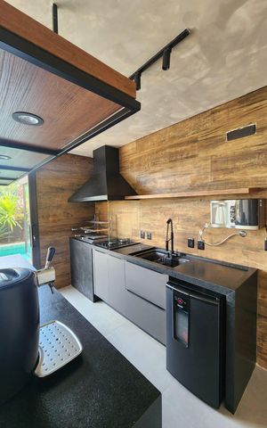 Casa à venda com 376m², 4 quartos e 4 vagas Casa à venda com 376m², 4 quartos e 4 vagasCozinha
