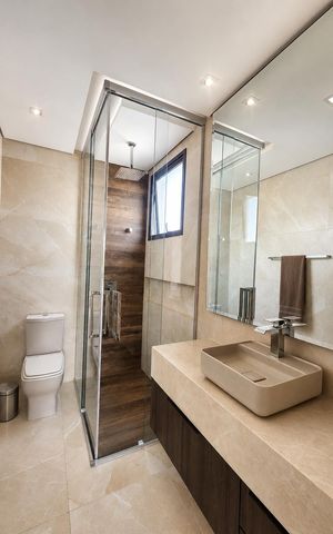 Casa à venda com 376m², 4 quartos e 4 vagas Casa à venda com 376m², 4 quartos e 4 vagasBanheiro