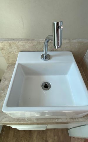 Apartamento para alugar com 42m², 2 quartos e 2 vagas Apartamento para alugar com 42m², 2 quartos e 2 vagasBanheiro