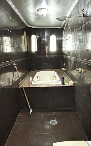 Casa à venda com 272m², 3 quartos e 2 vagas Casa à venda com 272m², 3 quartos e 2 vagasBanheiro da Suíte