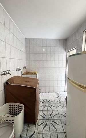 Casa à venda com 272m², 3 quartos e 2 vagas Casa à venda com 272m², 3 quartos e 2 vagasÁrea de Serviço