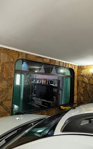 Casa à venda com 272m², 3 quartos e 2 vagas Casa à venda com 272m², 3 quartos e 2 vagasGaragem