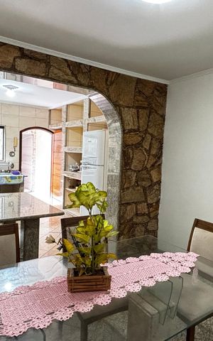 Casa à venda com 272m², 3 quartos e 2 vagas Casa à venda com 272m², 3 quartos e 2 vagasCozinha