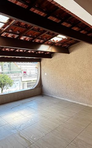 Casa à venda com 272m², 3 quartos e 2 vagas Casa à venda com 272m², 3 quartos e 2 vagasSuite Varanda