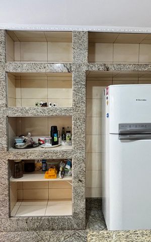 Casa à venda com 272m², 3 quartos e 2 vagas Casa à venda com 272m², 3 quartos e 2 vagasCozinha