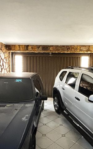 Casa à venda com 272m², 3 quartos e 2 vagas Casa à venda com 272m², 3 quartos e 2 vagasGaragem