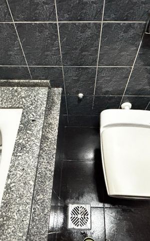 Casa à venda com 272m², 3 quartos e 2 vagas Casa à venda com 272m², 3 quartos e 2 vagasBanheiro