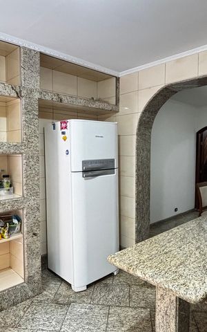 Casa à venda com 272m², 3 quartos e 2 vagas Casa à venda com 272m², 3 quartos e 2 vagasCozinha
