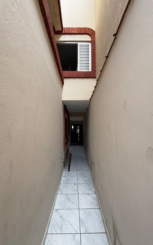 Casa à venda com 272m², 3 quartos e 2 vagas Casa à venda com 272m², 3 quartos e 2 vagasCorredor