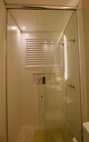 Apartamento à venda com 80m², 2 quartos e 2 vagas Apartamento à venda com 80m², 2 quartos e 2 vagasBanheiro