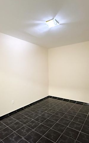 Casa à venda com 126m², 2 quartos e 2 vagas Casa à venda com 126m², 2 quartos e 2 vagasCasa 1